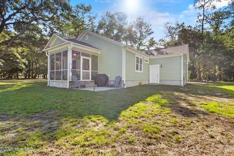 696 Folly Drive Bolivia NC 28422