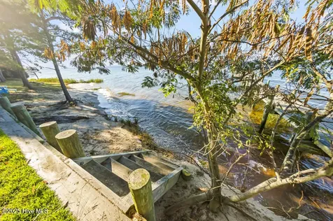 68 Wild Swan Lane Minnesott Beach NC 28510