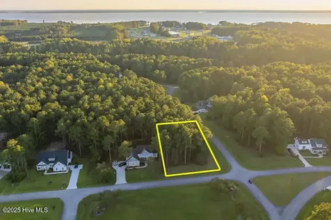 68 Wild Swan Lane Minnesott Beach NC 28510