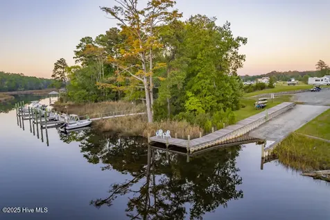 68 Wild Swan Lane Minnesott Beach NC 28510