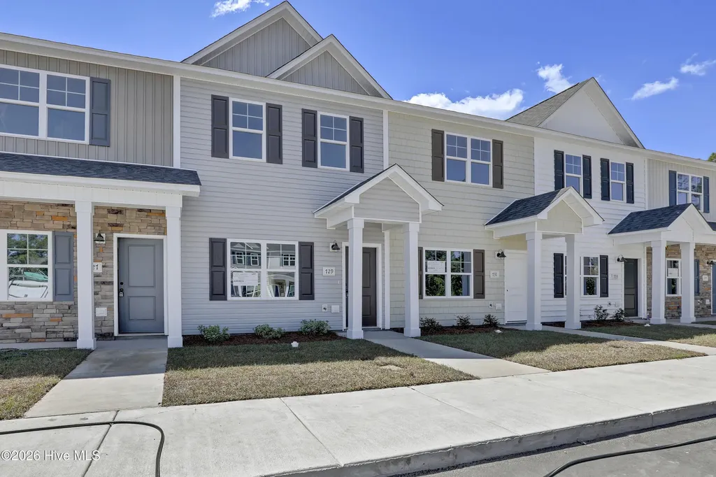 731 Cross Bridge Way Sneads Ferry NC 28460