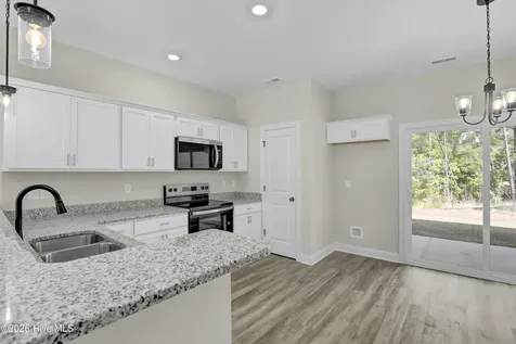 728 Cross Bridge Way Sneads Ferry NC 28460