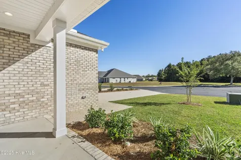 1242 Formosa Drive SE Bolivia NC 28422