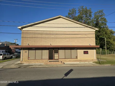 300 Maple Street N Ahoskie NC 27910