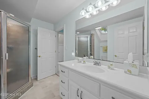 42 Lori Lane Oriental NC 28571