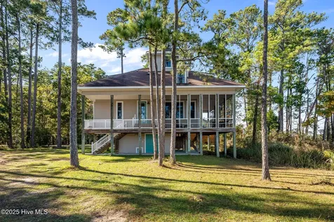 42 Lori Lane Oriental NC 28571