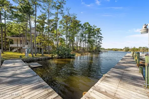 42 Lori Lane Oriental NC 28571