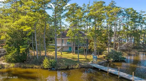 42 Lori Lane Oriental NC 28571