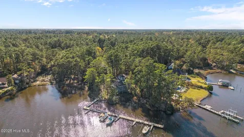 42 Lori Lane Oriental NC 28571