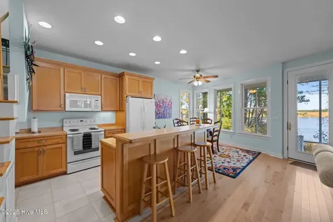 42 Lori Lane Oriental NC 28571