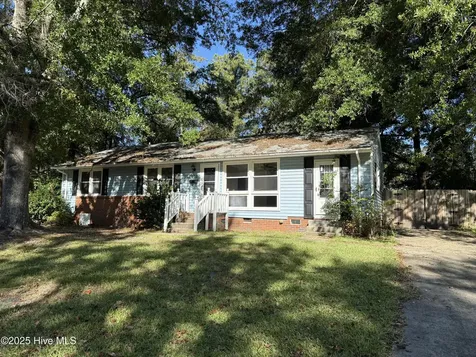 809 River Street Jacksonville NC 28540