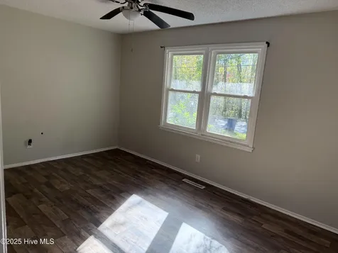 809 River Street Jacksonville NC 28540