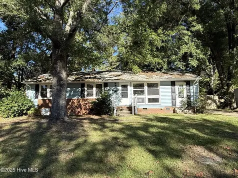 809 River Street Jacksonville NC 28540