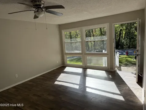 809 River Street Jacksonville NC 28540