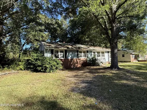809 River Street Jacksonville NC 28540