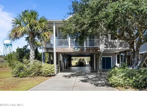 3208 E Pelican Drive Oak Island NC 28465