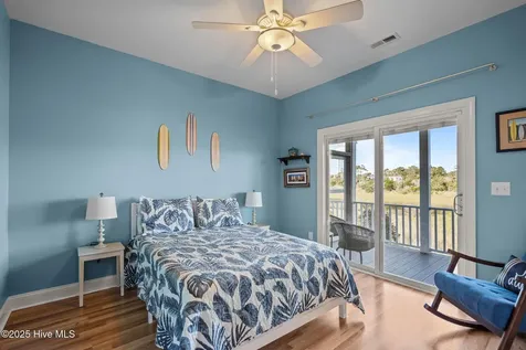 3208 E Pelican Drive Oak Island NC 28465