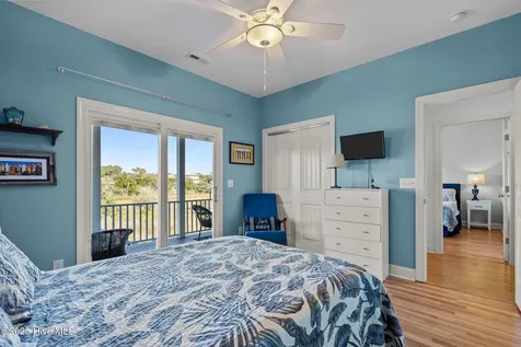 3208 E Pelican Drive Oak Island NC 28465