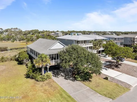 3208 E Pelican Drive Oak Island NC 28465