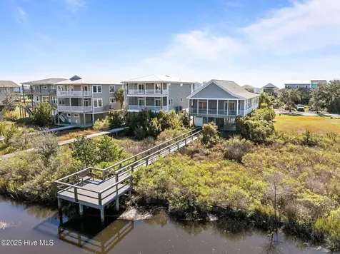 3208 E Pelican Drive Oak Island NC 28465
