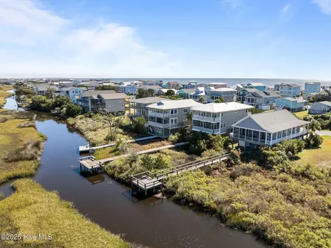 3208 E Pelican Drive Oak Island NC 28465