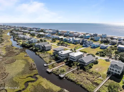 3208 E Pelican Drive Oak Island NC 28465
