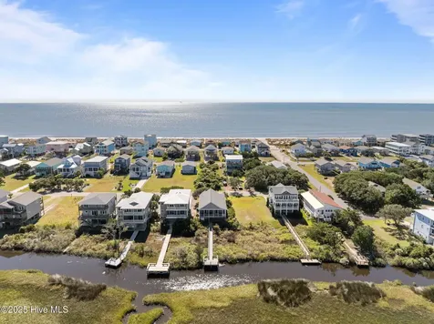 3208 E Pelican Drive Oak Island NC 28465