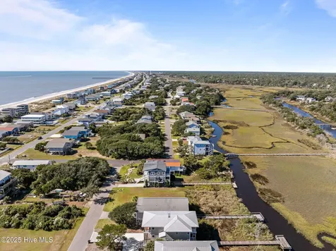 3208 E Pelican Drive Oak Island NC 28465