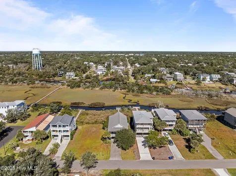 3208 E Pelican Drive Oak Island NC 28465