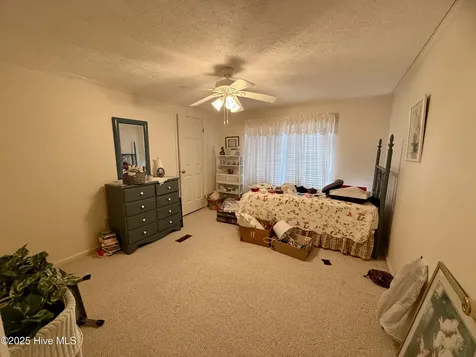 902 Aberdeen Road Laurinburg NC 28352