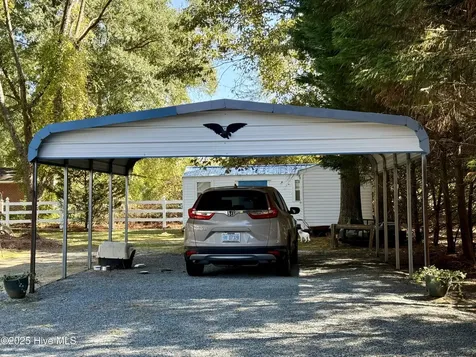 902 Aberdeen Road Laurinburg NC 28352