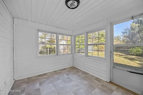 306 W 2nd Street Robersonville NC 27871