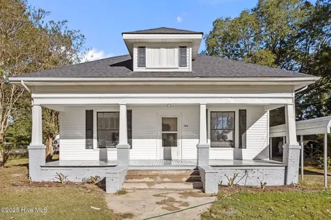 306 W 2nd Street Robersonville NC 27871