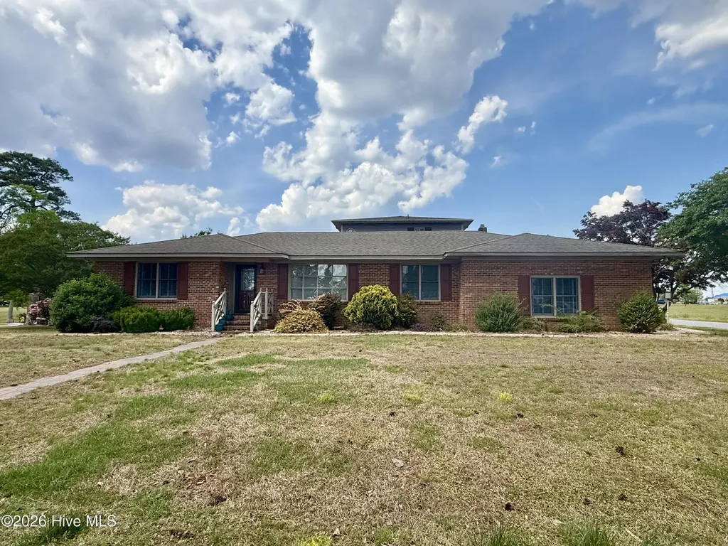 1020 Dixie Trail Williamston NC 27892