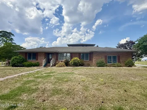 1020 Dixie Trail Williamston NC 27892
