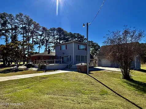 1020 Dixie Trail Williamston NC 27892