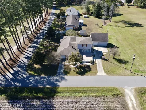 1020 Dixie Trail Williamston NC 27892