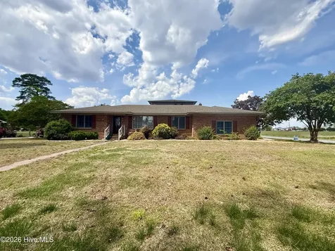 1020 Dixie Trail Williamston NC 27892
