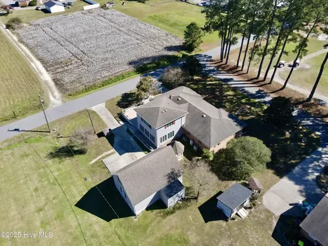 1020 Dixie Trail Williamston NC 27892