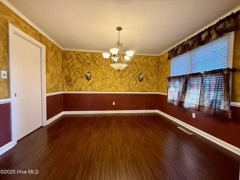 1020 Dixie Trail Williamston NC 27892