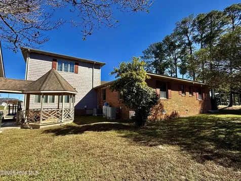 1020 Dixie Trail Williamston NC 27892