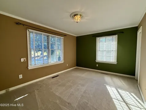 1020 Dixie Trail Williamston NC 27892