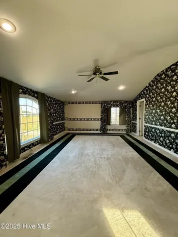1020 Dixie Trail Williamston NC 27892