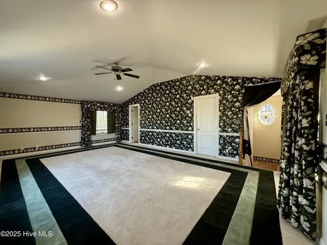 1020 Dixie Trail Williamston NC 27892