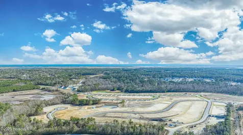 320 Hammock Bay Way Hubert NC 28539