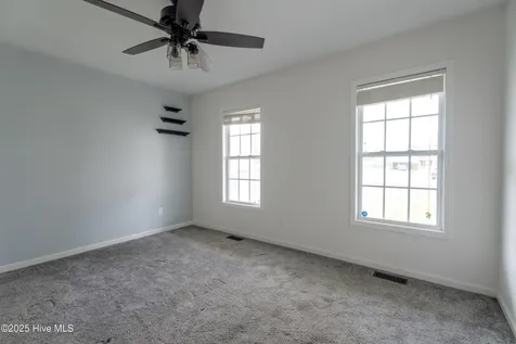 404 Silva Cove Richlands NC 28574