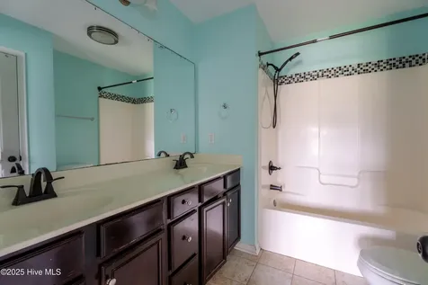 404 Silva Cove Richlands NC 28574