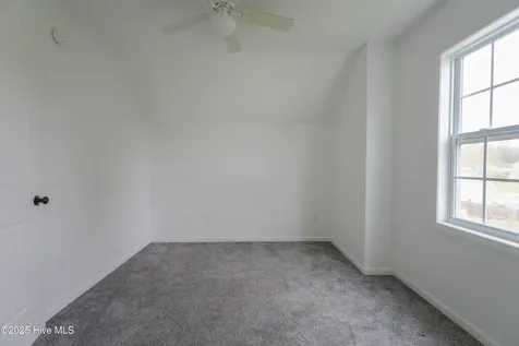 404 Silva Cove Richlands NC 28574