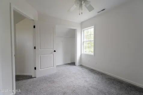 404 Silva Cove Richlands NC 28574