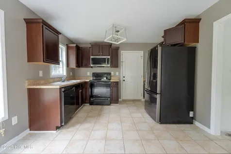 404 Silva Cove Richlands NC 28574